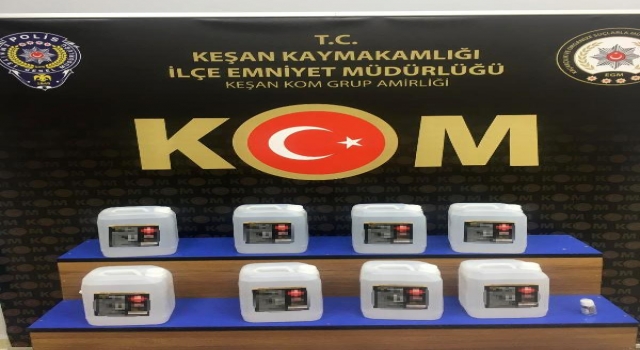 Şüphe üzerine durdurulan araçta 40 litre etil alkol ele geçirildi