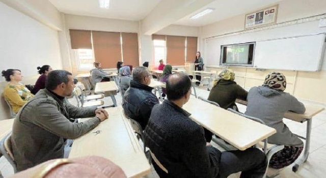 Edirne’de ’Aile Okulu Projesi’ kapsamında, 4 bin 495 veliye eğitim verildi