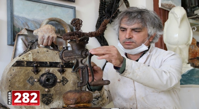 Çevre bilinci için atık metalleri hayvan heykellerine dönüştürüyor