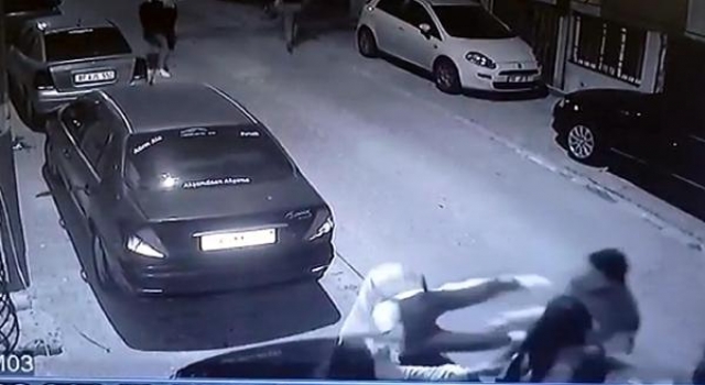 TEKİRDAĞ'DA BIÇAKLI SOPALI KAVGA!