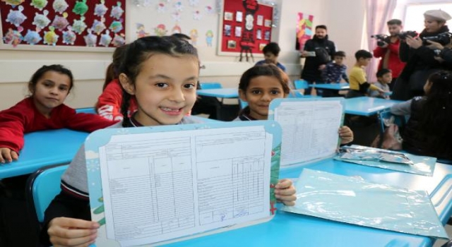 Edirne’de öğrencilerin karne heyecanı