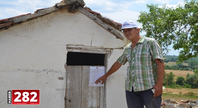Tekirdağ'da bahçedeki bir tuvalet, ruhsatsız olduğu gerekçesiyle mühürlendi