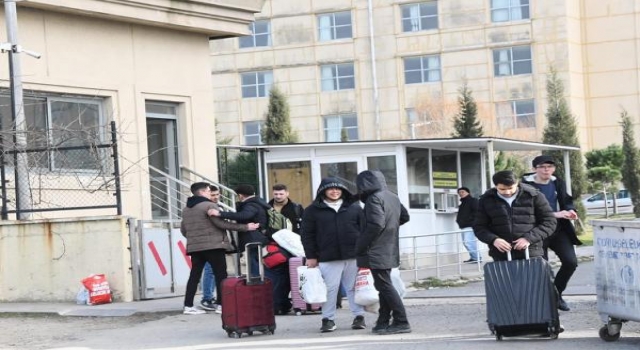 Tekirdağ’da öğrenci yurtları depremzedeler için boşaltılıyor
