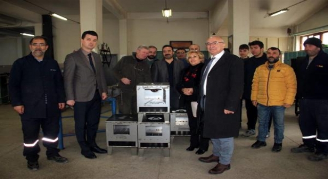 Lüleburgaz’da lise öğrencilerinden deprem bölgesine 100 soba
