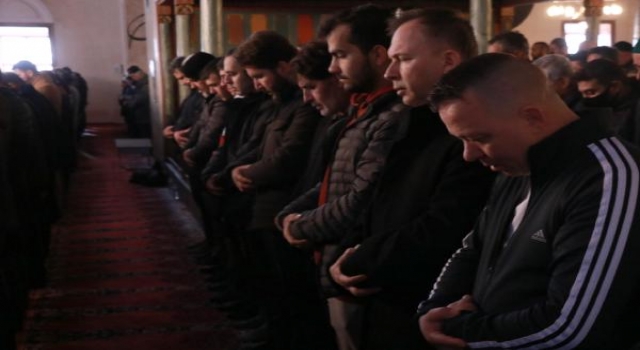 EDİRNE'DEKİ CAMİLERDE GIYABİ CENAZE NAMAZI
