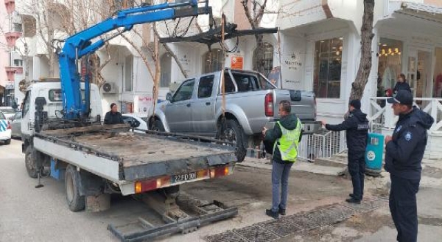 Keşan’da hatalı park edilen 24 araca 15 bin lira ceza