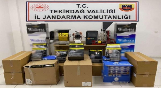 Çerkezköy’de 320 bin lira değerinde kaçak tütün ürünleri ele geçirildi