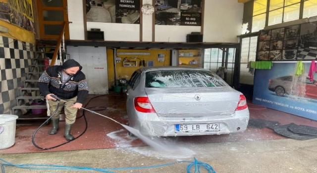 Tekirdağ’da çamur yağdı; oto yıkamacılarda yoğunluk