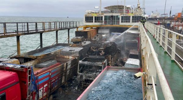 Marmara Denizi’nde feribot yangını; 30 yolcu dumandan etkilendi (2)