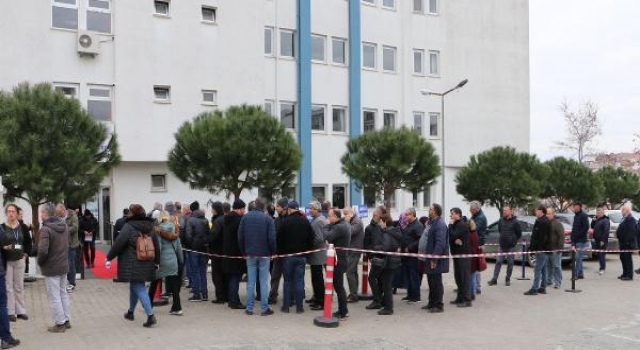Tekirdağ’da SGK önlerinde EYT yoğunluğu