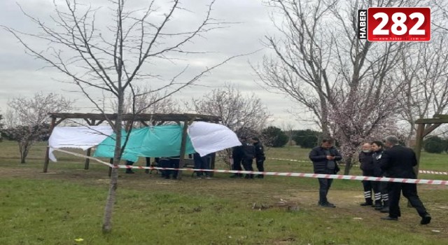 Çorlu Devlet Hastanesi Bahçesinde Ölü Bulundu...