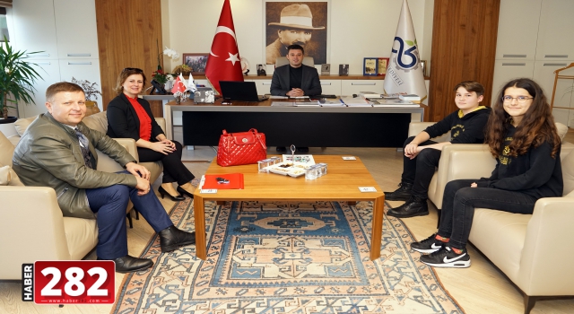 Öğrencilerden Durak Kütüphanesine Destek