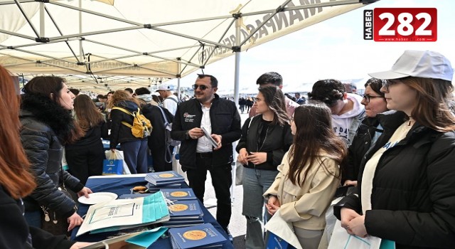 Üniversite Tanıtım Fuarı binlerce öğrenciyi ağırladı
