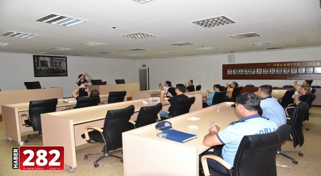 Belediye Çalışanlarına İşaret Dili Eğitimi