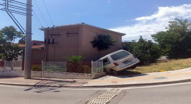 Edirne’de otomobil ile minibüs çarpıştı: 1 yaralı