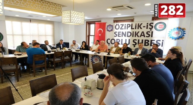 AY, ÇORLU’DA BASIN MENSUPLARIYLA BULUŞTU