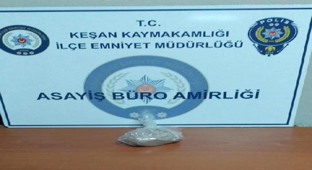 Polisin uygulama noktasında 198 gram eroinle yakalandı