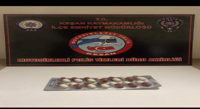 Edirne’de üzerlerinde uyuşturucu ele geçirilen 4 kişiye gözaltı