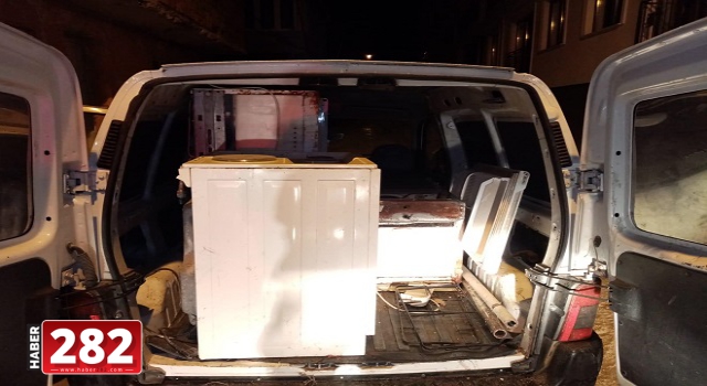 Tekirdağ'da şüphe üzerine durdurulan araçta yakalanan 3 hırsızlık zanlısı tutuklandı
