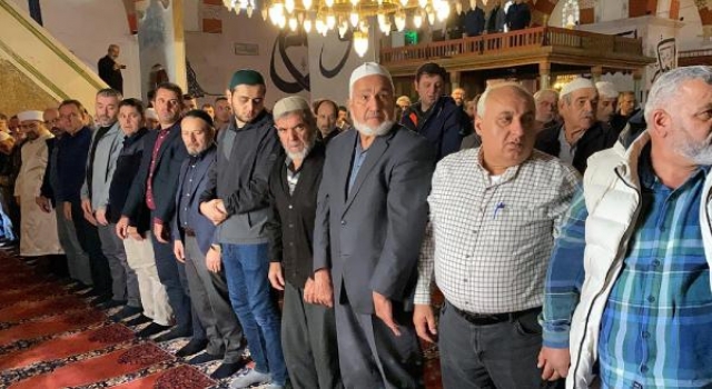 İsrail’in saldırılarında ölen Filistinliler için Edirne’de gıyabi cenaze namazı kılındı