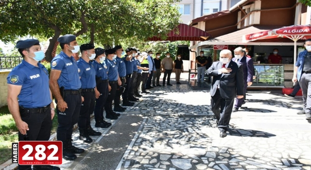 Tekirdağ Valisi Yıldırım güvenlik güçleriyle bayramlaştı