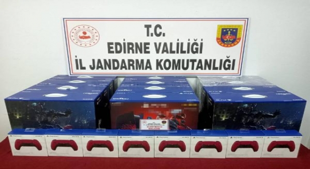 Edirne’de 400 bin TL’lik kaçak oyun konsolu ele geçirildi