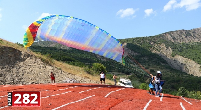 Uçmakdere bayramda "adrenalin tutkunları"nı ağırlıyor