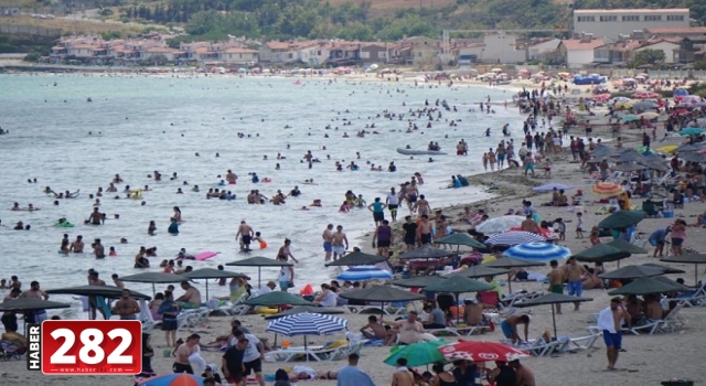 Belediye başkanı tatilcilerden çevreyi kirletmemelerini istedi
