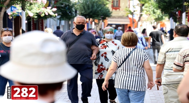 Trakya'da vatandaşlar koronavirüs tedbirleri kapsamında maskesiz dışarı çıkmıyor