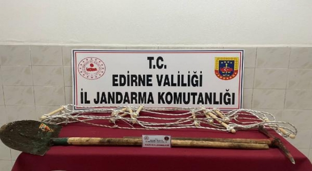 Edirne’de kaçak define kazısı yapan 6 kişiye gözaltı