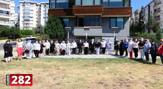 Köşdere: "Hiç kimse ailelerimizi, partimizi hakaret ve çirkin yakıştırmalarla rencide edemez ve incitemez"
