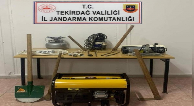 Şarköy’de kaçak kazı yapan 6 şüpheli yakalandı