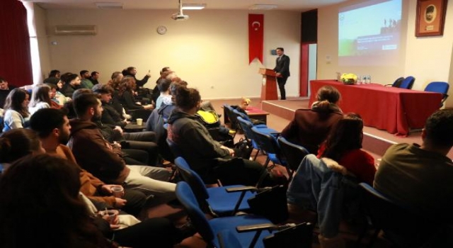 T.Ü.’den mezun mühendisler ’enerji verimliliği’ panelinde öğrencilerle buluştu