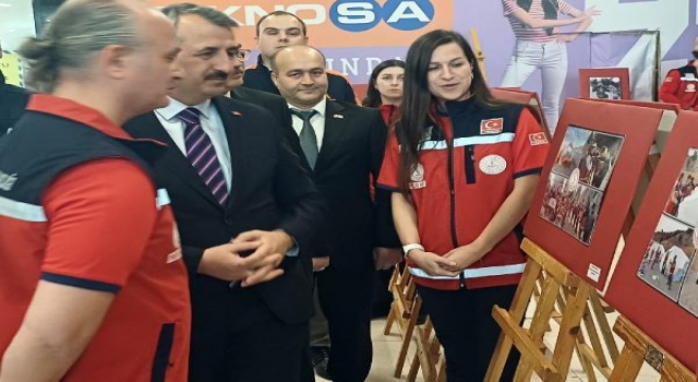 Edirne’de 6 şubat depremi fotoğraf sergisiyle anıldı