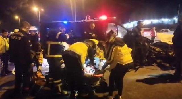 Lüleburgaz’da minibüs ile otomobil çarpıştı; 2 yaralı
