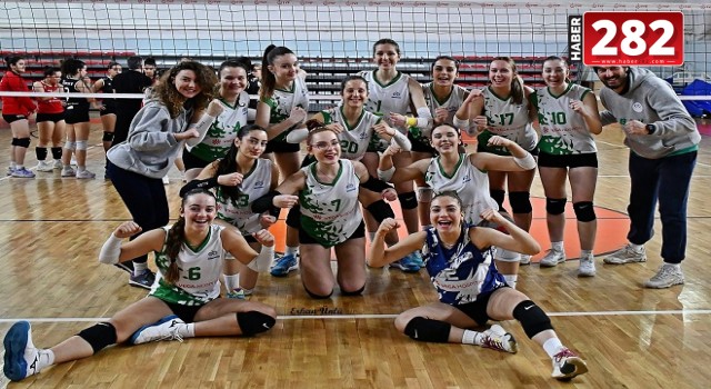 ÇBSK: 3 Çan Kale Spor:1 Sezonun son maçını deplasmanda oynayan voleybol takımız rakibi Çan Kale sporu 3-1 yendi.