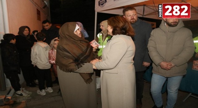 Ergene Belediye Başkanı Müge Yıldız Topak  Hemşehrilerinin Berat Kandilini Kutladı