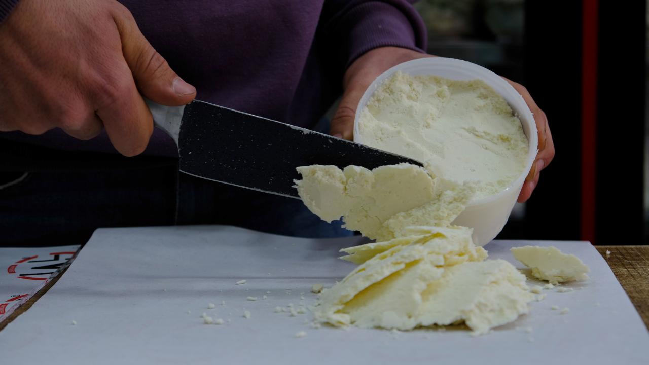 Evinde Bu Peynir Markası Bulunanlar Hemen Çöpe Atsın! 2 Kişi Hayatını Kaybetti!