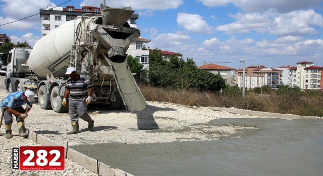 ERGİN SOKAK’TA DEMİRLİ BETON YOL YAPIMI TAMAMLANDI