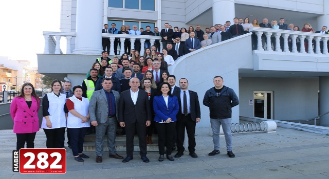 Belediye Personelinden Başkan Ata’ya Doğum Günü Sürprizi