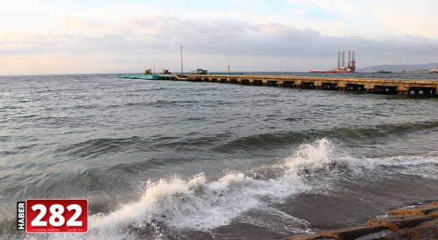 Marmara Denizi'nde ulaşıma lodos engeli