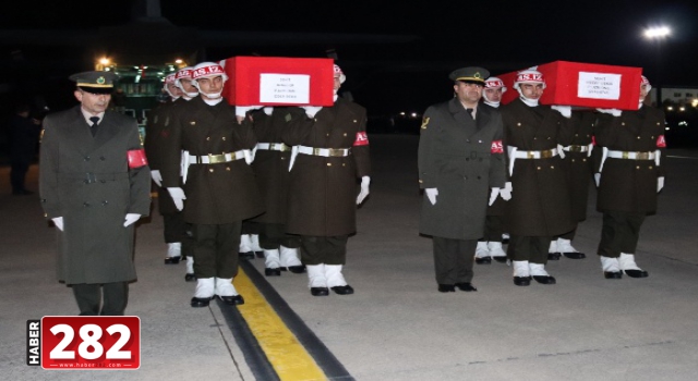 İdlip'de şehit düşen iki askerin naaşı Tekirdağ'a getirildi