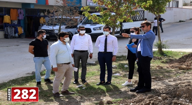 BAŞKAN AKAY KIZILPINAR’DA YAPIMI DEVAM EDEN PARKLARI İNCELEDİ