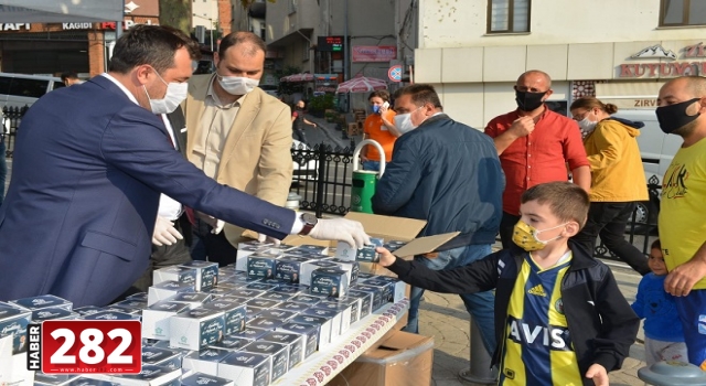BAŞKAN YÜKSEL’DEN KANDİL SİMİDİ  İKRAMI