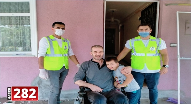 Gülen Gözler Bizim İçin Dünyalara Bedel