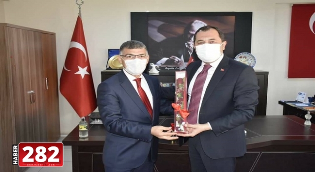 Başkan Yüksel’den İlçe Milli Eğitim Müdürü Atilla’ya Öğretmenler Günü ziyareti