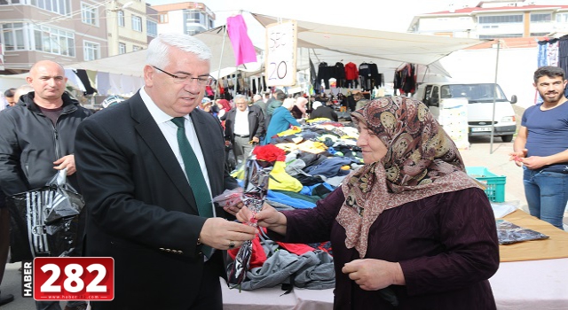 Başkan Yüksel'den Karanfilli Kutlama