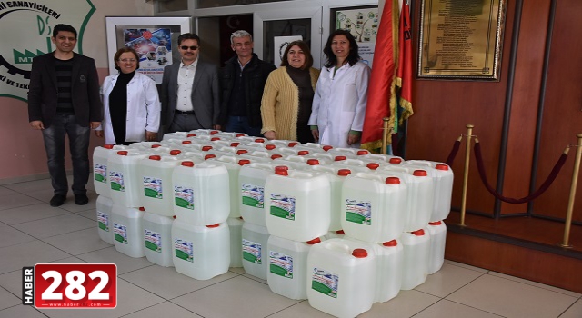 Tekirdağ'da lise öğrencileri "dezenfektan" mesaisinde