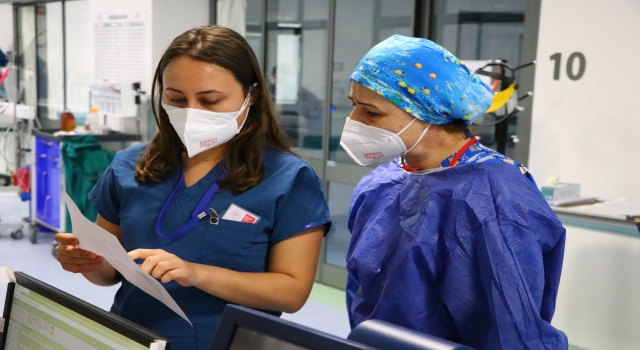 DOKTORLAR KOVİD19’LA SAVAŞI ANLATIYOR  ”Bizi en çok yoran şey hasta yakınlarına kötü haber vermek”