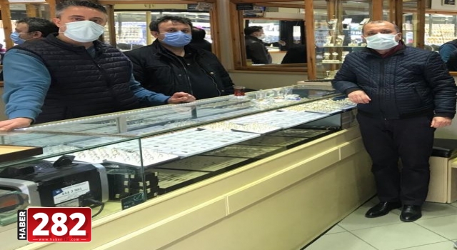“KASA BOŞALDI, ALTIN TOPLAMAK İÇİN ESNAFIN YAKASINA YAPIŞIYORLAR”